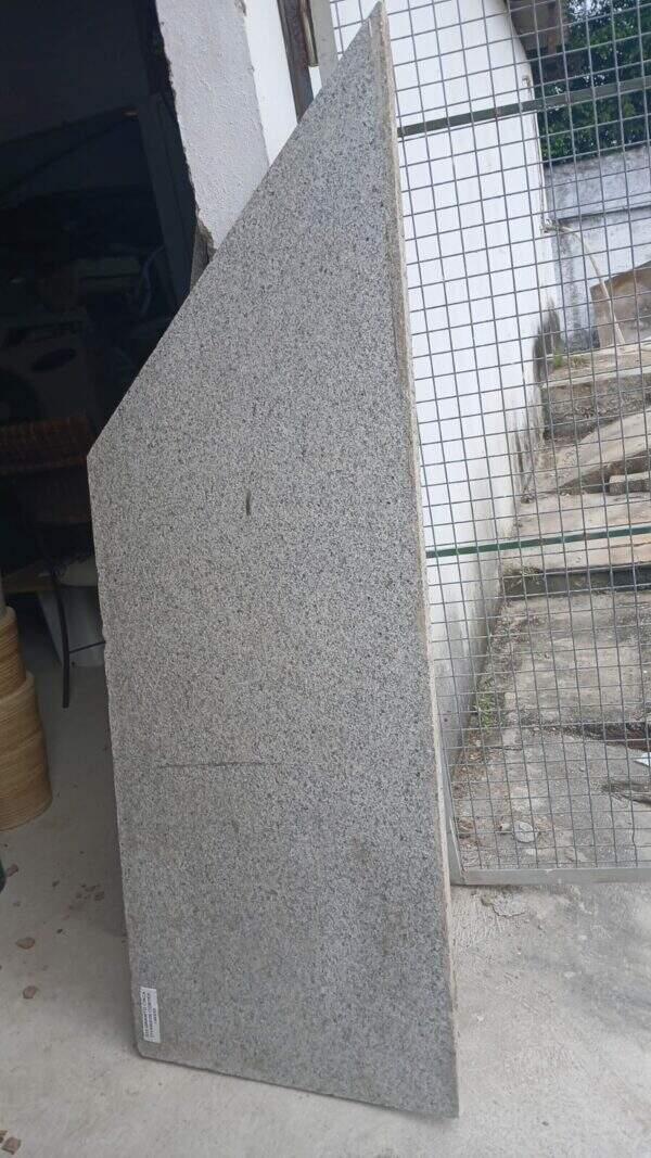 PEDRA GRANITO 150X55  - RETIRADA MARACANAU
